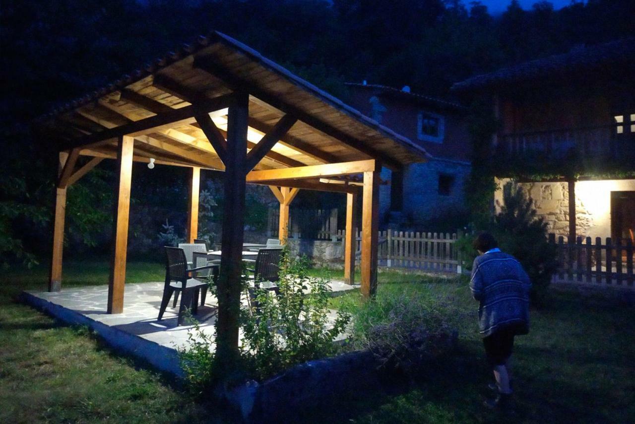 Hotel Rural Llerau Ponga Eksteriør bilde